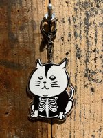 画像1: BALZAC × DEMENTIA THIRTEEN 骨Tデビロック猫 ACRYLIC KEYCHAIN (1)