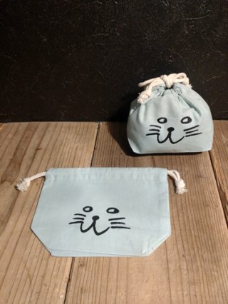 ツインキャット刺繍ポーチ｜ポーチ｜オルネ ド フォイユ公式